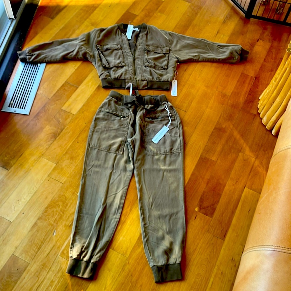 Young fabulous and broke jogger set